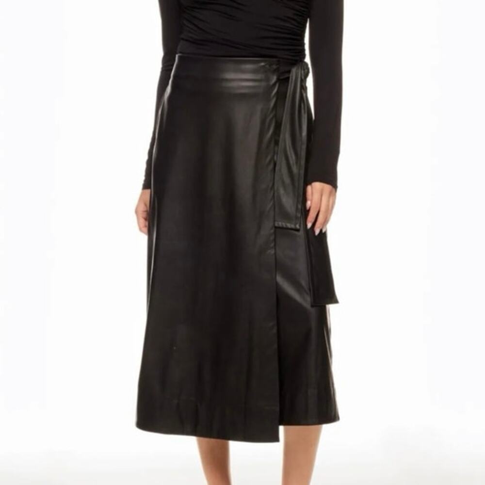 Toccin Black Faux Leather Wrap Skirt Size Large